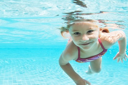 PISCINA PLASENCIA